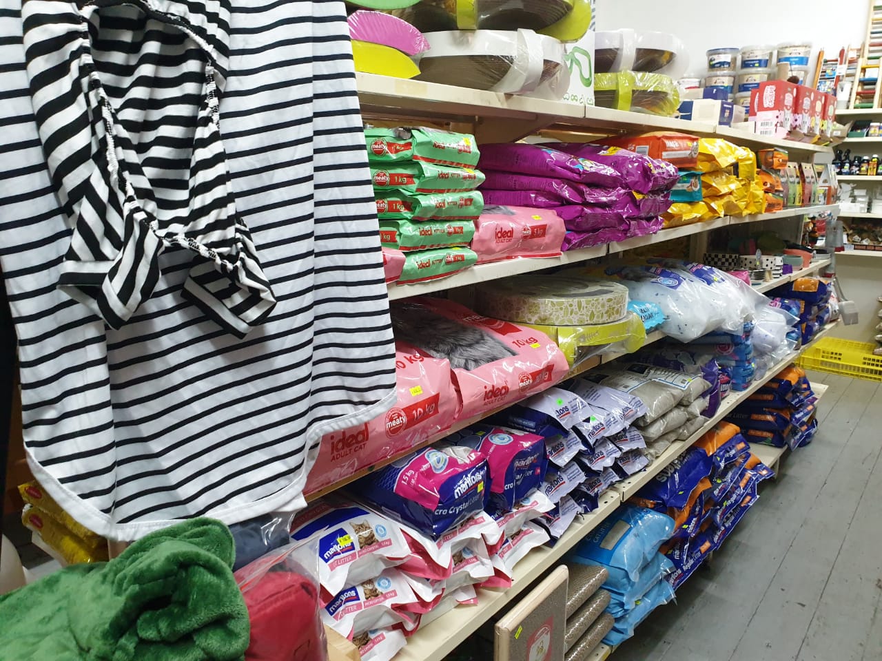 Pet accessories aisle