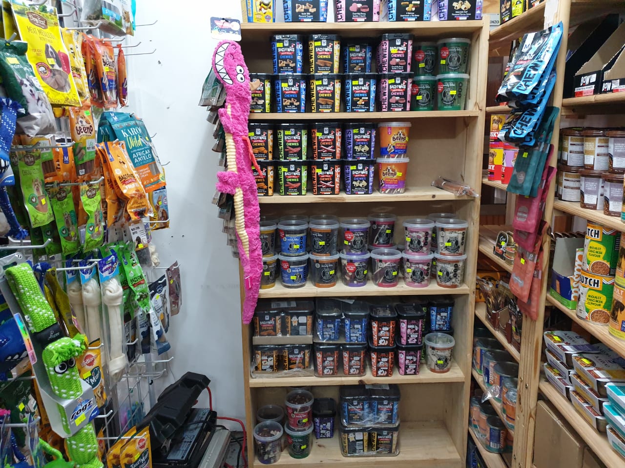 Pet toys display