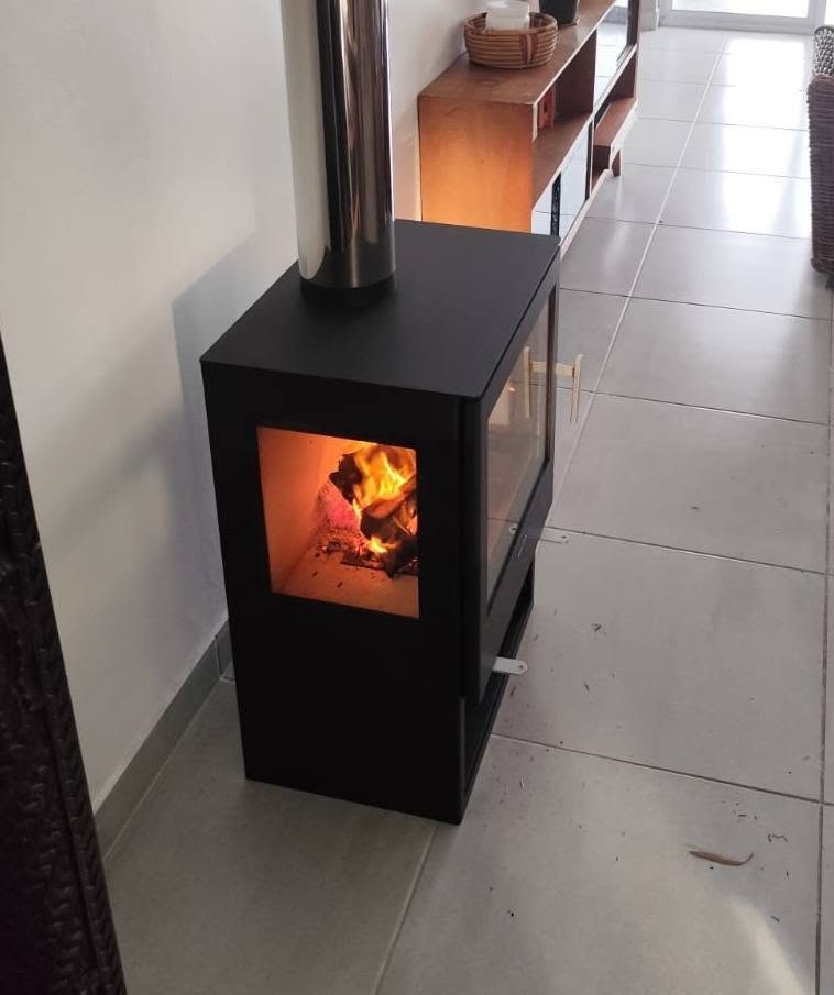 Compact fireplace