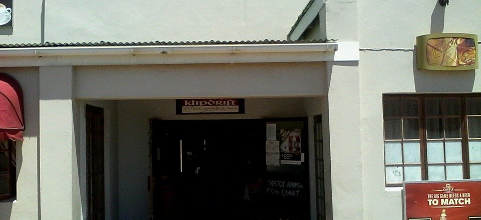 Walker Bay Liquors storefront